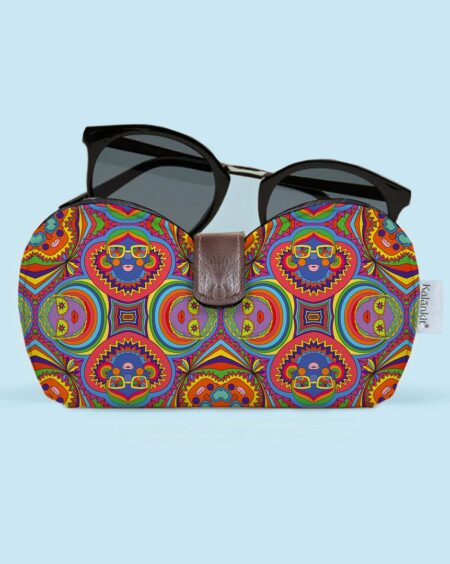 Sunglasses Holder | People
