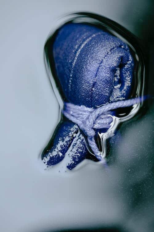 TIE AND DYE